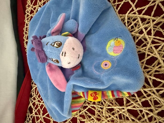 Doudou plat Bourriquet DISNEY BABY marionnette abeille