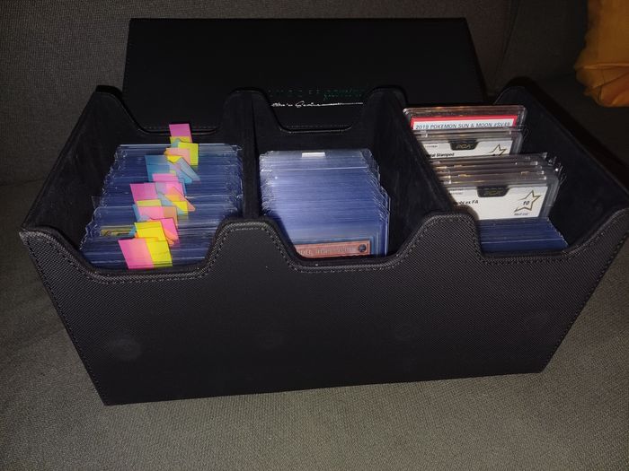 Boîte de rangement de cartes de collection (TCG)