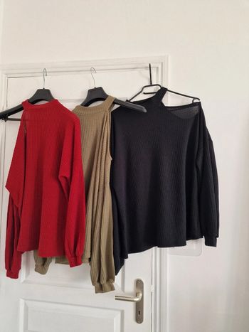 Top maille gaufrée rouge cerise/noir/olive