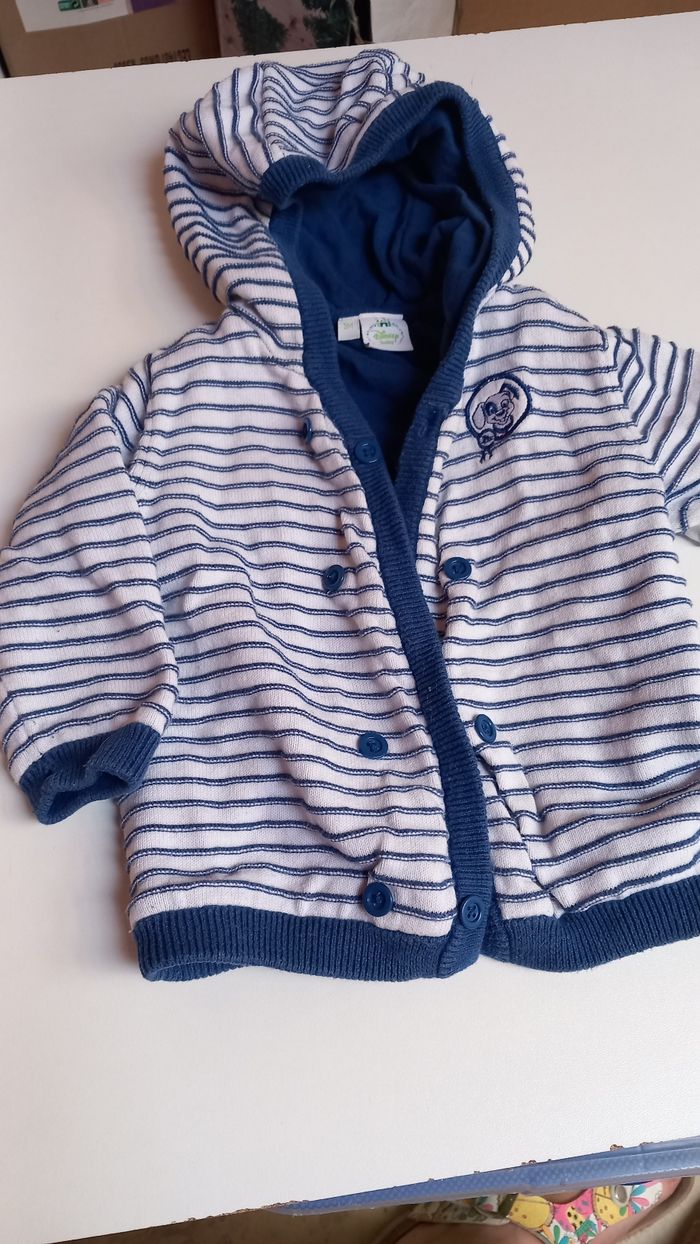 Veste. 9 mois.