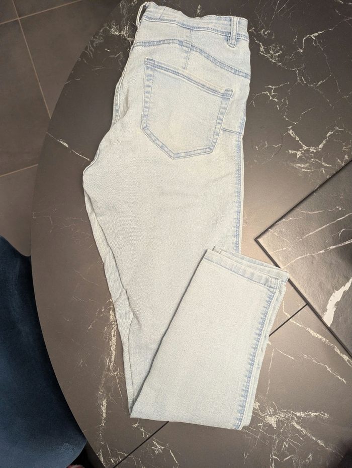 Jean femme 🤔 - photo numéro 2