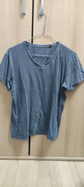 Tee-shirt gris col V