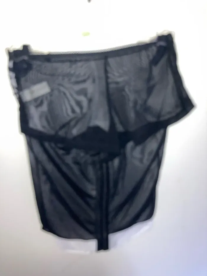 Ensemble de lingerie ( debardeur + shorty) - photo numéro 5