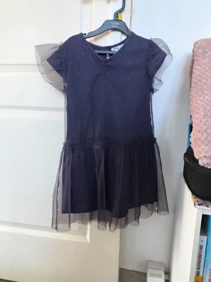 Robe violette à paillettes 5 ans