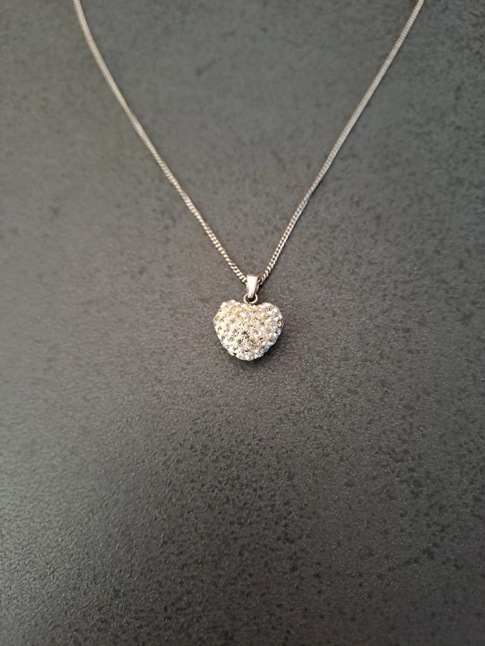 Collier avec pendentif cœur bombé blanc strass 1.3 cm - photo numéro 3