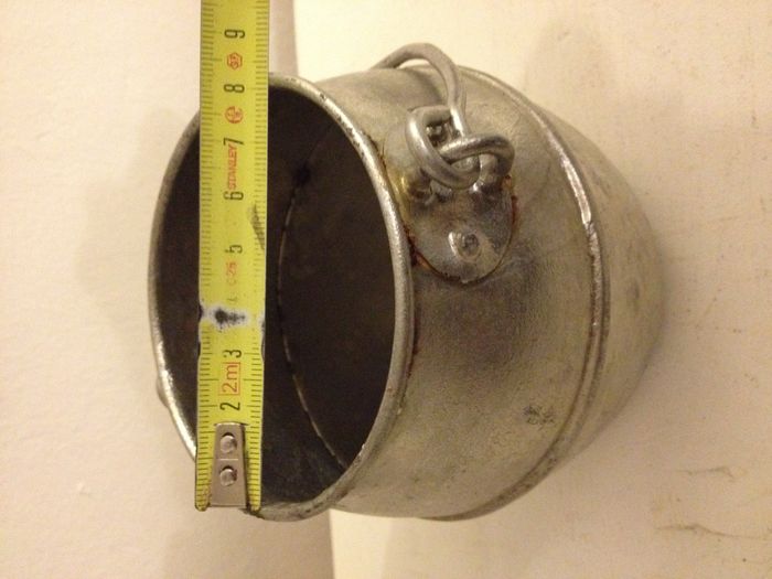 Ancien petit sceau gris argenté avec anse et couvercle pour décoration ou autre - photo numéro 8