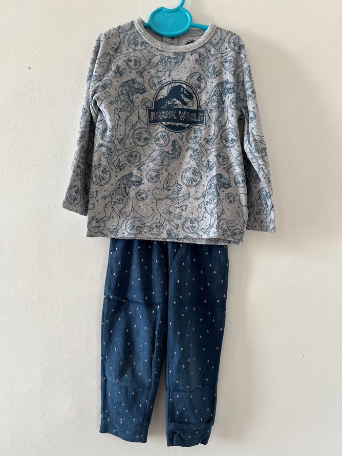 Pyjama Jurassic Park