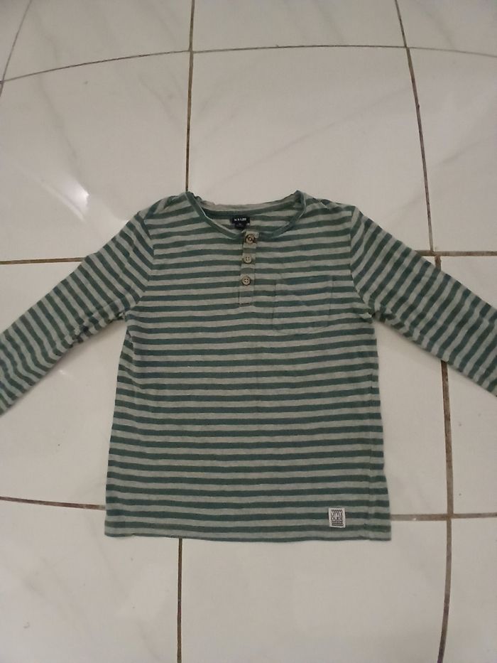 Pull fin en coton garcon taille 8 ans marque kiabi a rayure gris vert - photo numéro 7