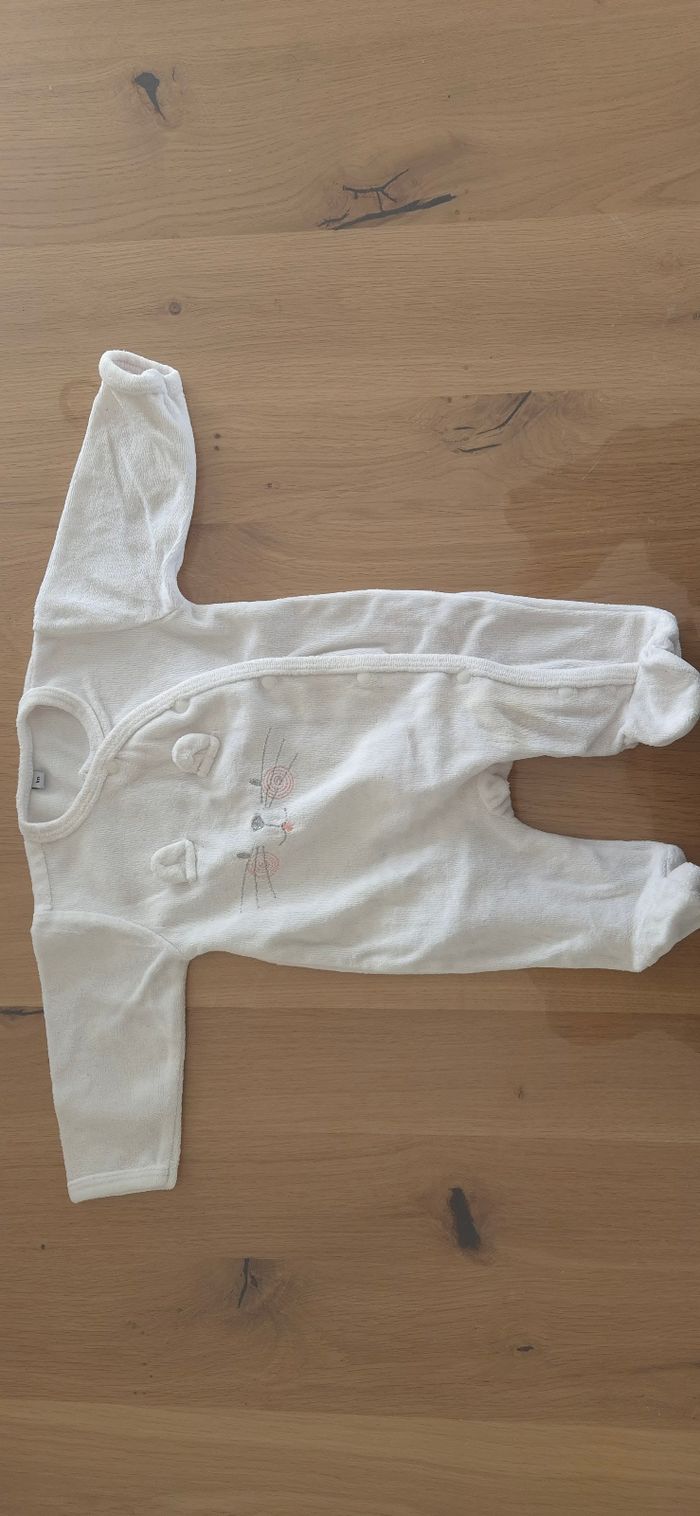 Pyjamas 1 mois - photo numéro 2
