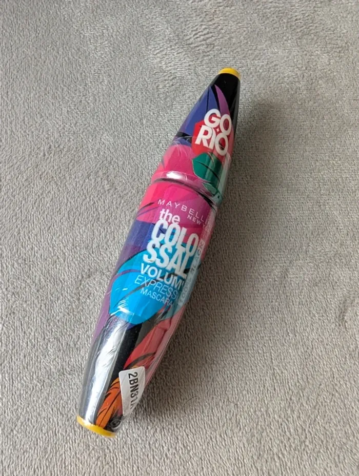 Mascara The colossal 100% black