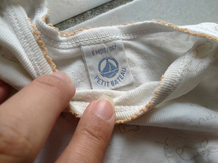 Lot de 3 bodys manches longues. Bébé 6 mois - photo numéro 13