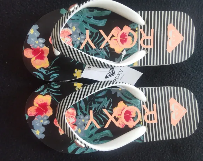 Tong Roxy motif fleurs neuve 30 - photo numéro 3