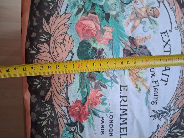 Cousin décoratif motif vintage angelot rimmel - photo numéro 10