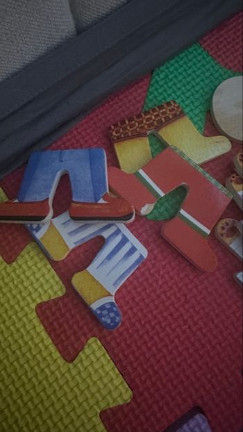 Puzzle en bois six pièces ours à habiller + émotion