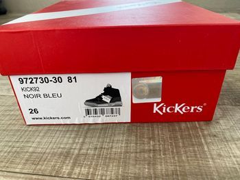 Baskets Kickers neuves pointure 26