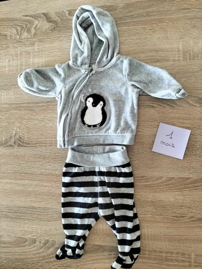 Tenue grise "pingouin" 1 mois - photo numéro 2