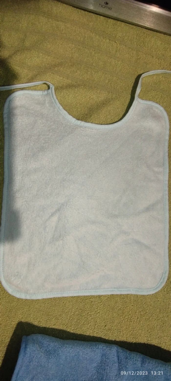 Bavoirs - photo numéro 5