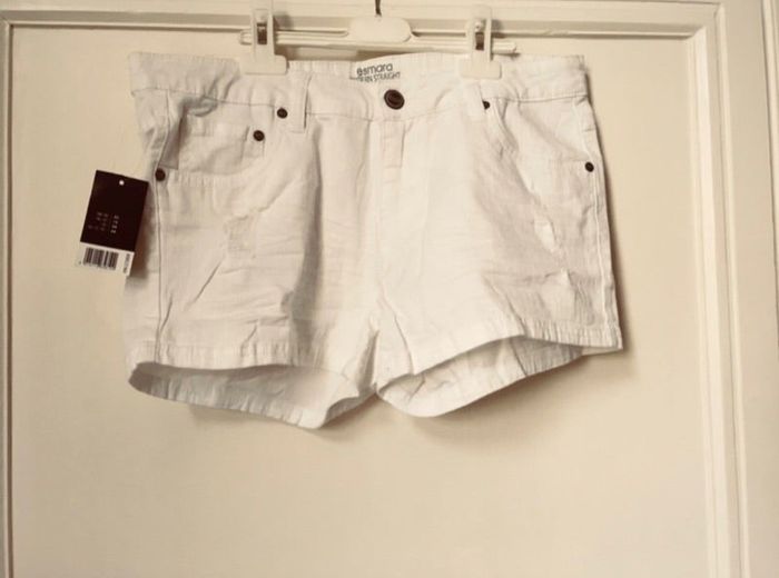 Short blanc