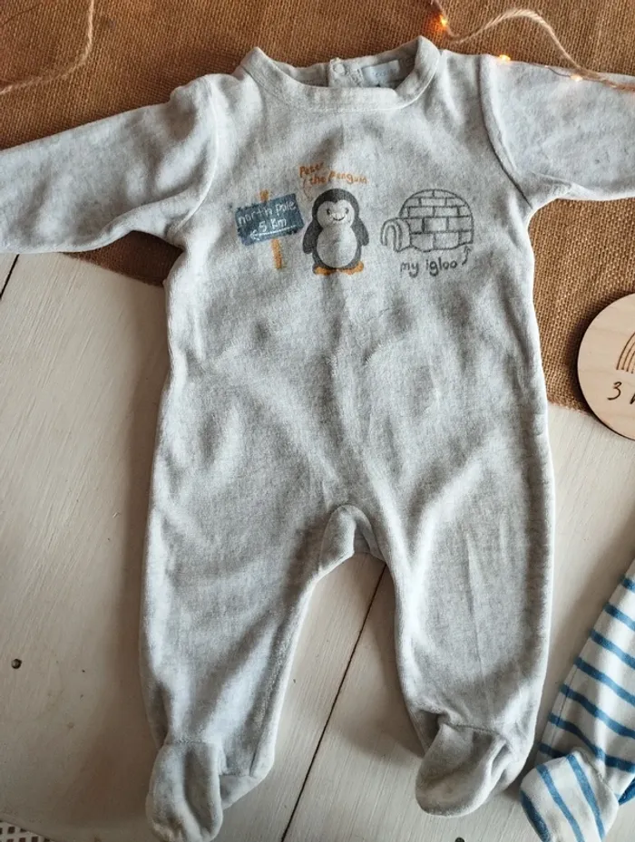 2 pyjamas/ grenouillères bébé garçon, 3 mois - photo numéro 2