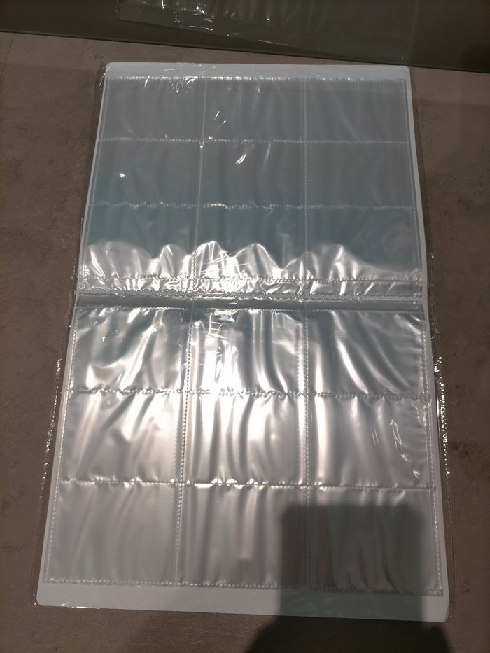 Classeur pour 540 cartes Pokémon - photo numéro 3