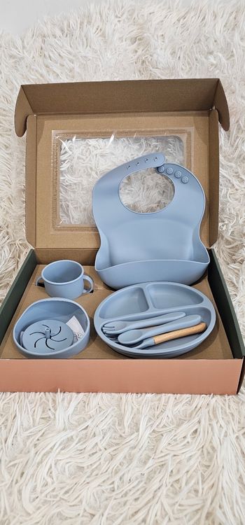 Coffret repas 10 pièces en silicone bleu  neuf