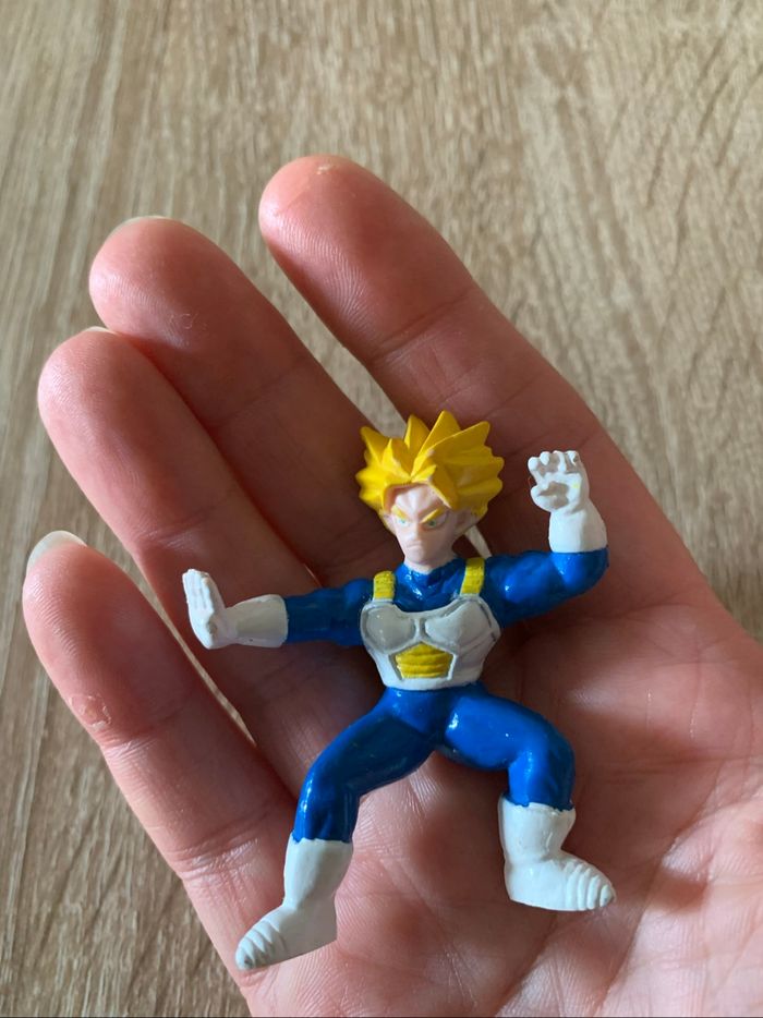 Figurine Dragon ball Z Trunks super saiyan - photo numéro 2