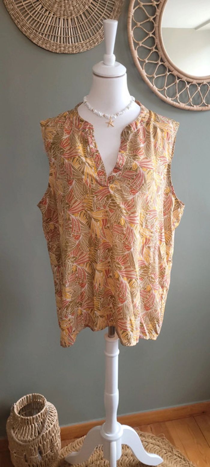 Jolie blouse légère sans manches Taille 46 - photo numéro 2