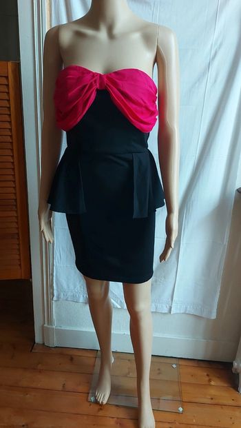 Robe noir et rose - bustier - moulante / paprika taille M