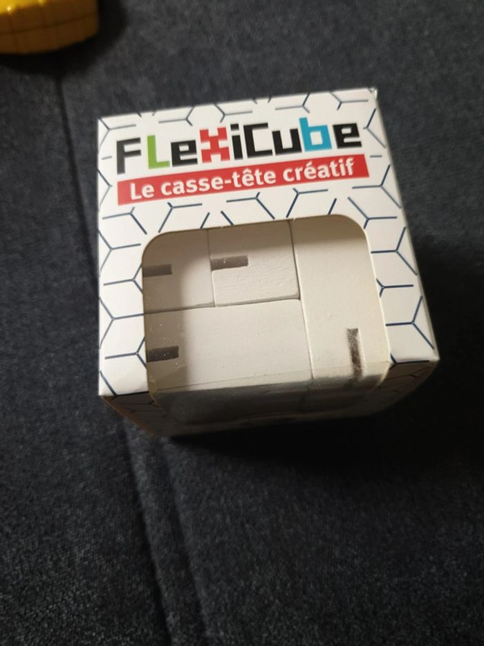 Neuf le casse tête créatif marque Flexicube