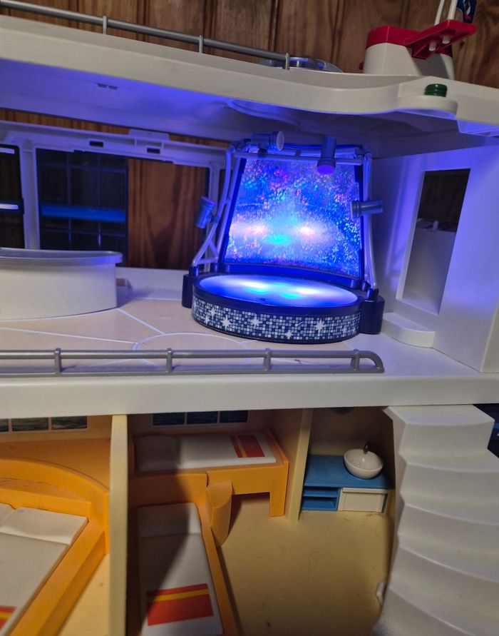 Playmobil 6978 bateau de croisière family fun + 6983 scène avec artiste - photo numéro 2