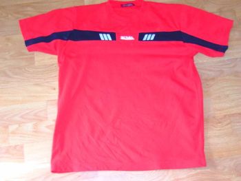 Tee shirt VON DUTCH rouge et noir taille M NEUF