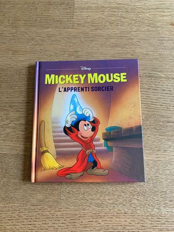 Livre Mickey apprenti sorcier