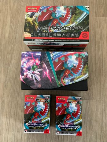 Coffret Pokémon – Stade Stratégies et Combats Écarlate & Violet Faille Paradoxe (vide)