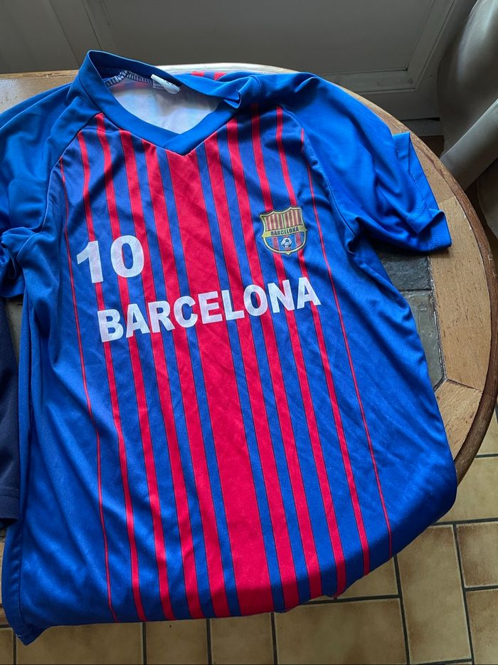 Ensemble de foot Barcelone - photo numéro 3