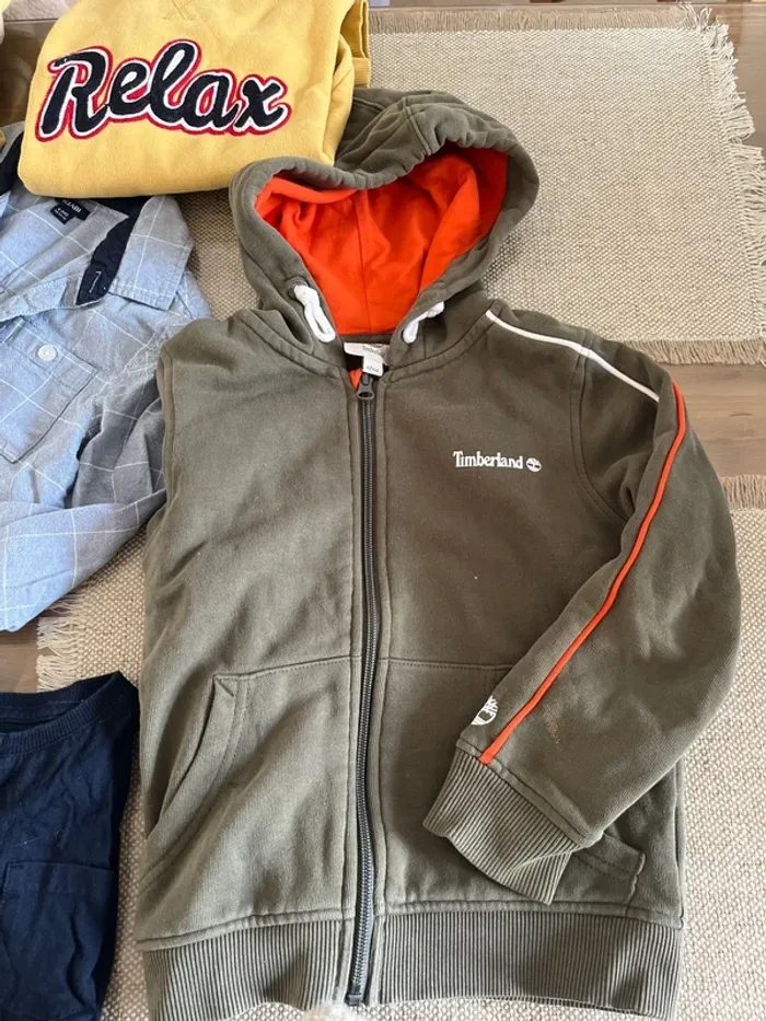 Lot vêtements garçon 6 ans - photo numéro 2