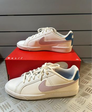 Nike blanches 