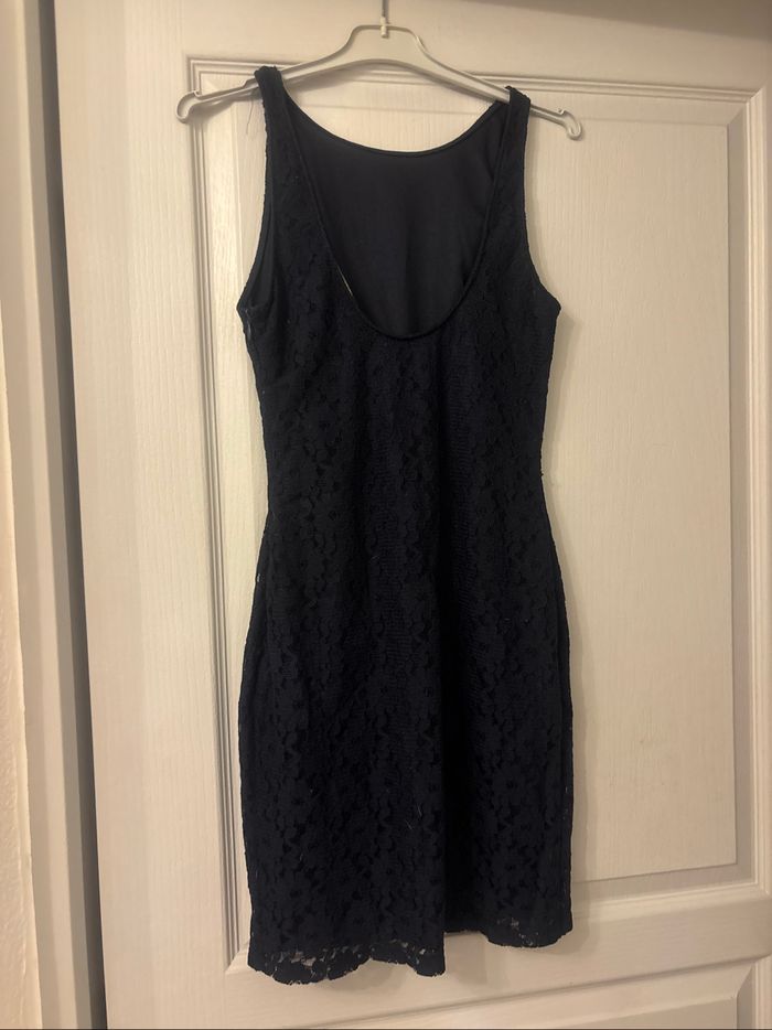 Robe sans manches marine en dentelle Zara S