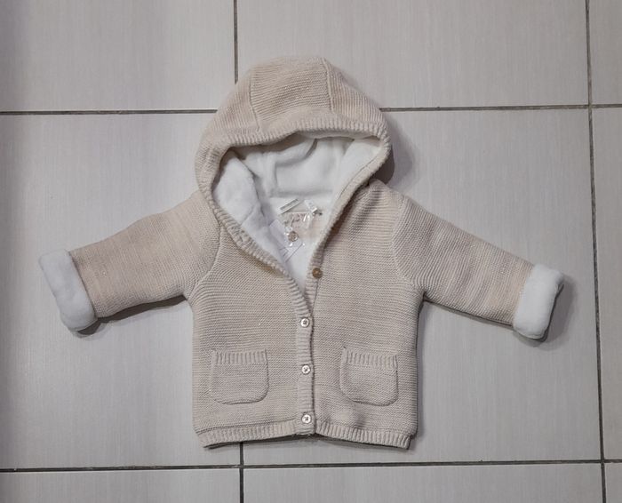 Manteau 6 mois 
Neuf avec étiquette