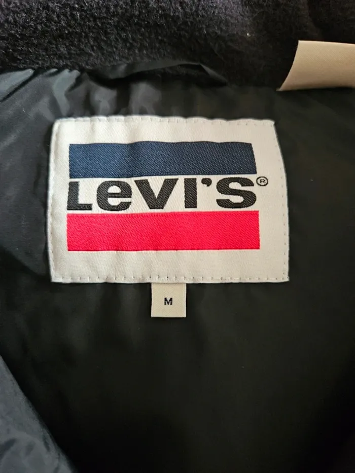 Doudoune Levi's taille M - photo numéro 3