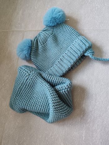 Snood et bonnet neuf