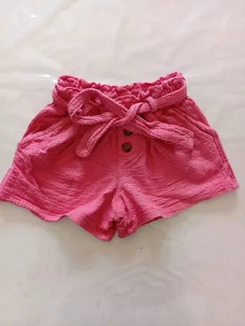 Short fille