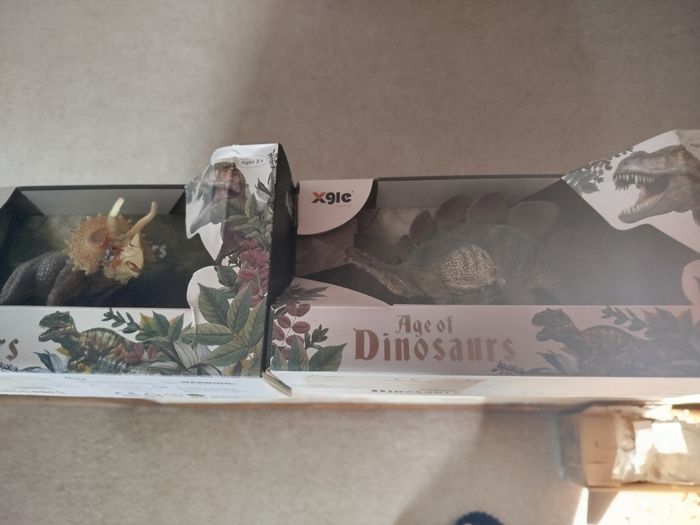 Lot figurine dinausore