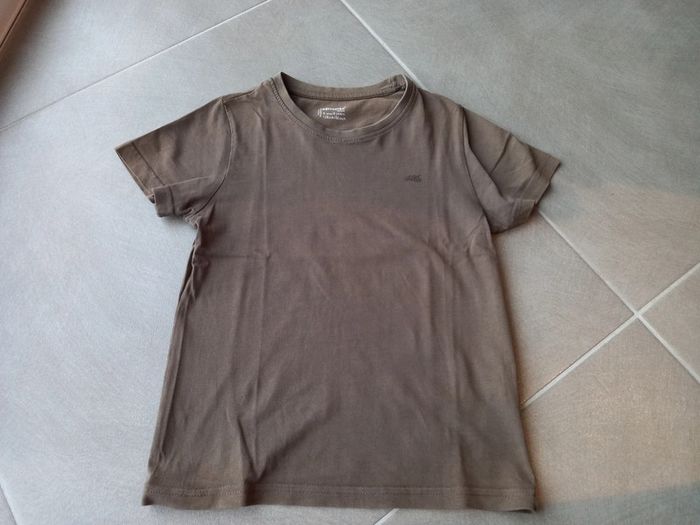 Tee shirt