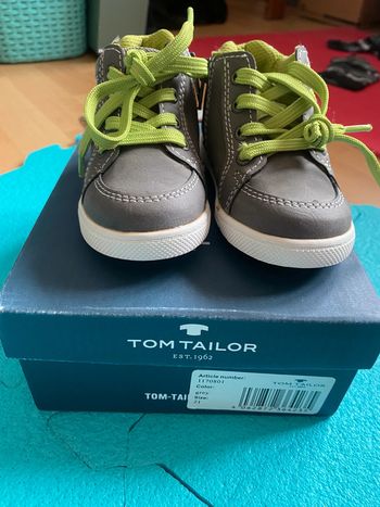 Chaussures Tom Tailor Taille 21 neuves