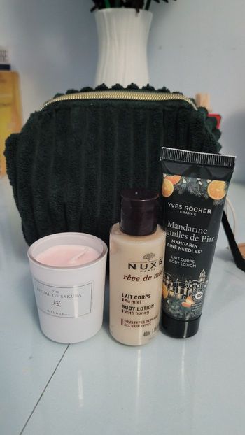 Lots de produits de beauté nuxe, rituals et yves rocher