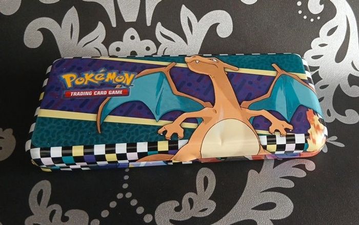 📌  Pokémon - Valise rentrée et Plumier Dracaufeu avec emballage - Lot 2 boîtes collector - photo numéro 8