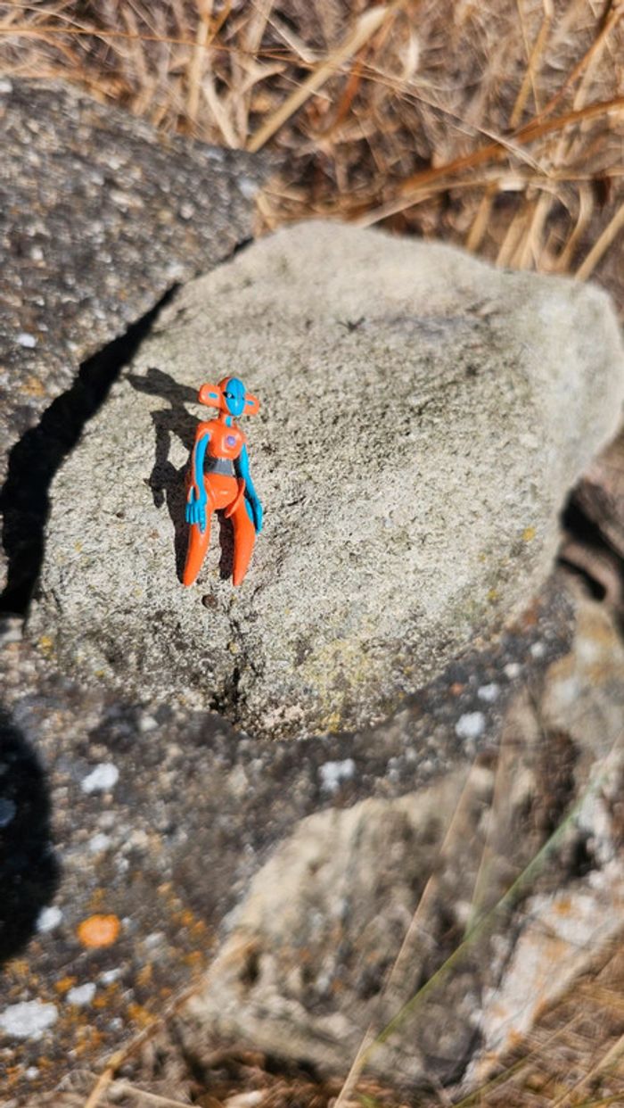 Super petite figurine Pokemon Nintendo Deoxys