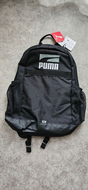Sac à dos noir Puma neuf avec étiquette très pratique