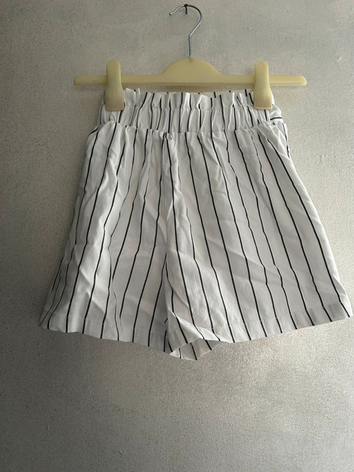 Short à rayures Bershka Taille S - photo numéro 4