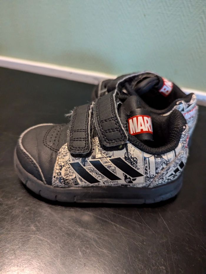 Baskets Adidas/ Marvel - photo numéro 4